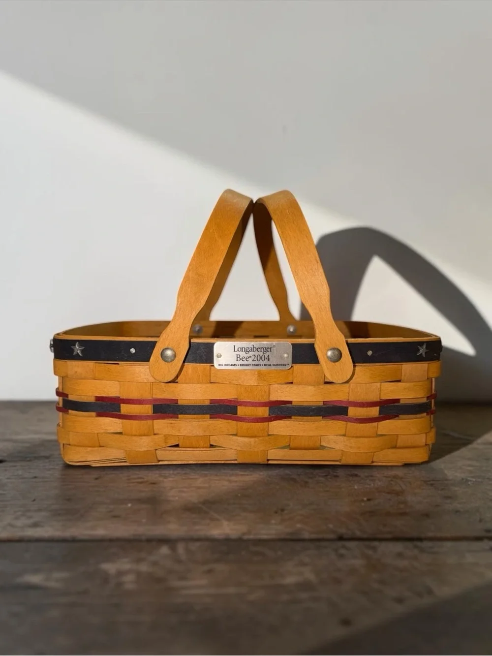 VINTAGE 2004 Longaberger Consultant Bee Convention Basket